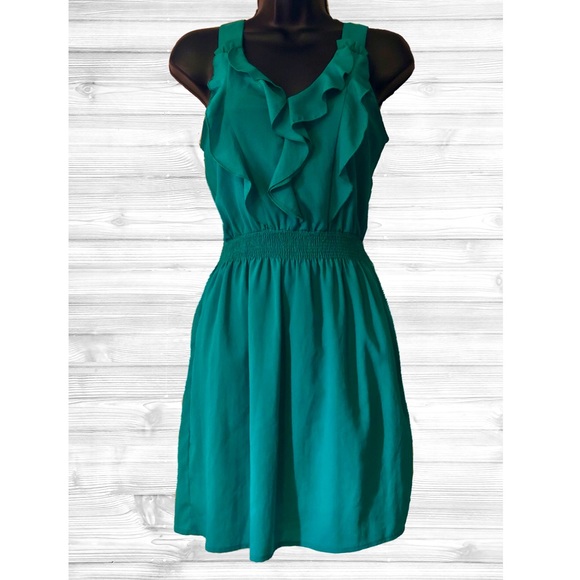 Lush Dresses & Skirts - ⚡️ 5/$15 ⚡️Lush | Green Sleeveless Dress | M